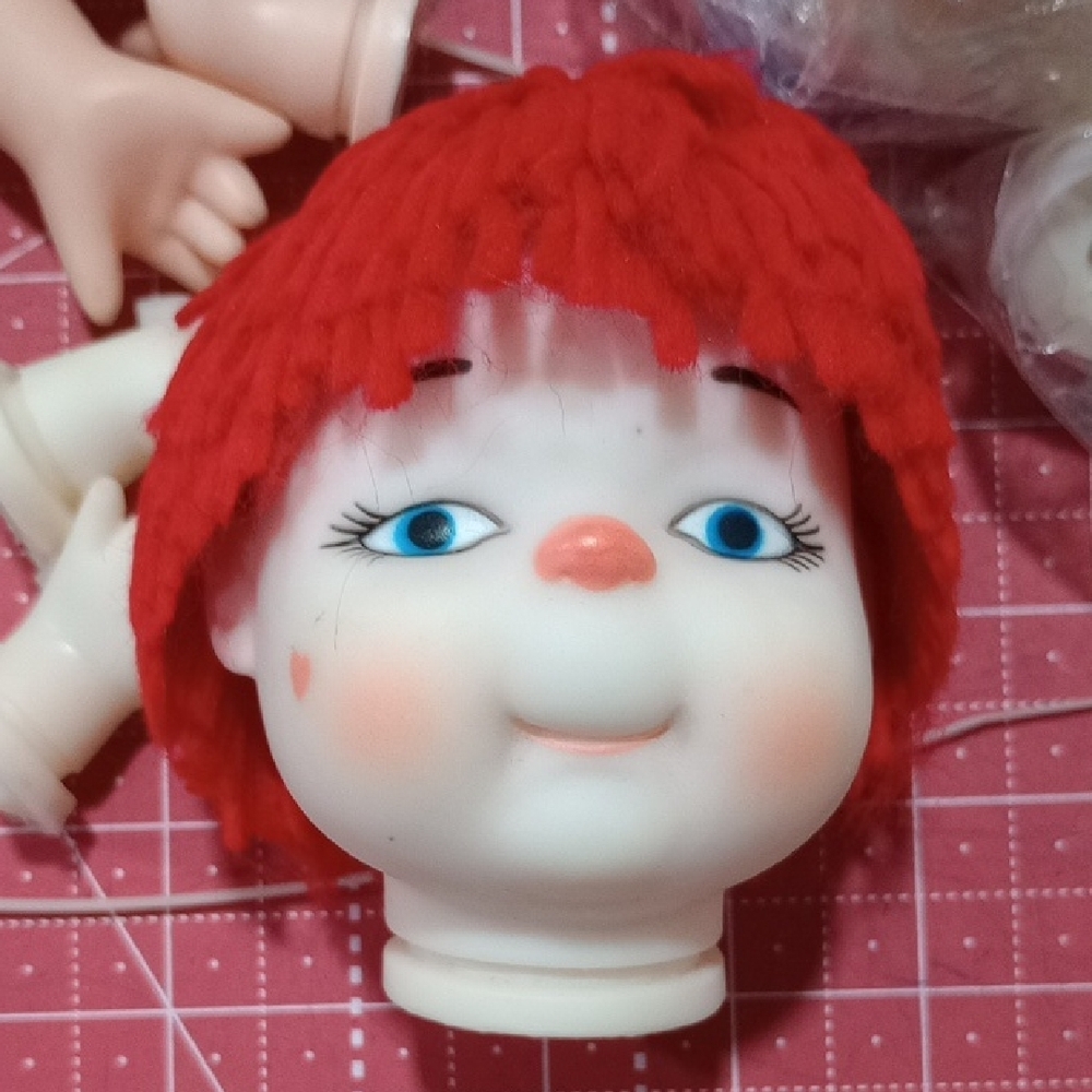 8 Colorful Doll Heads For Sewing - Picture 3 of 15